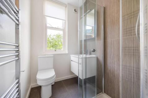 Ensuite (2).JPG