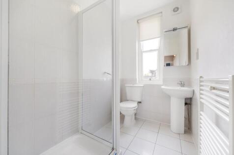 Bathroom.JPG