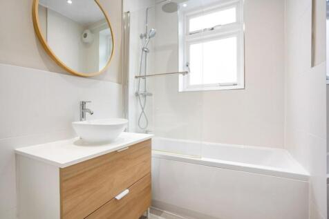 Bathroom.JPG