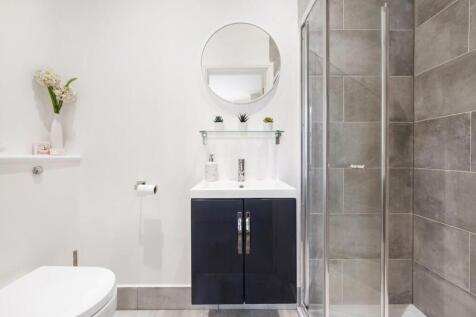 Ensuite.JPG