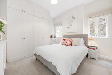 Bedroom 2.JPG