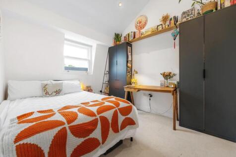 Bedroom 2.JPG