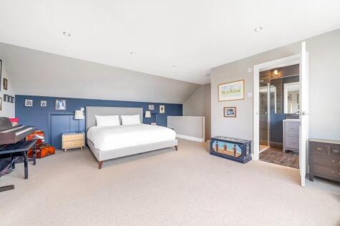 Bedroom 1.JPG