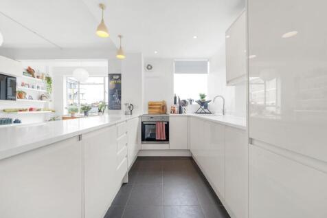 Kitchen.JPG