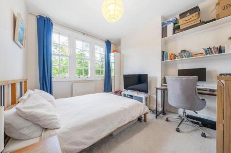 Bedroom 1.JPG