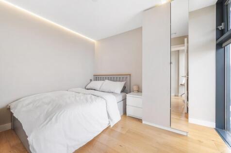 Bedroom 2.JPG