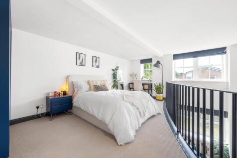 Bedroom.JPG