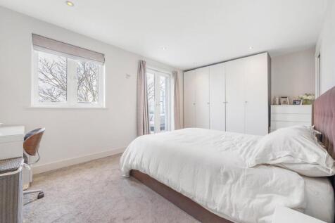 Principal bedroom