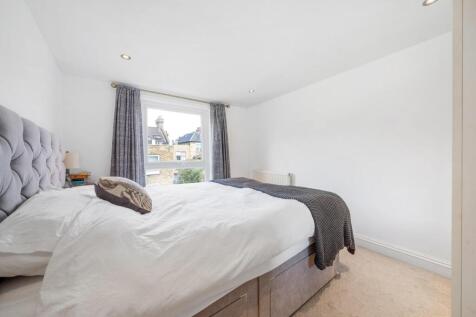 Bedroom.JPG
