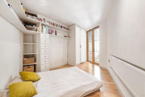 Bedroom 2.JPG