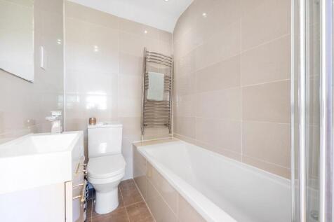 Bathroom.JPG