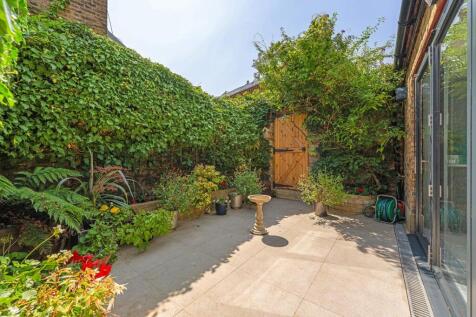 Garden (2).JPG