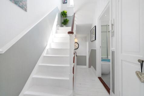 Hallway (2).JPG