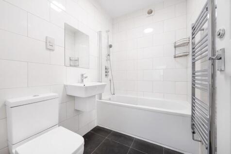 Bathroom.JPG