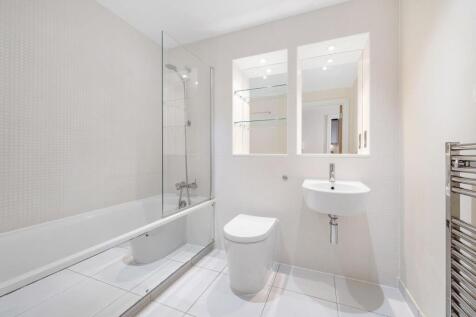 Bathroom.JPG