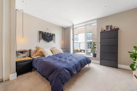 Principal bedroom (2).JPG
