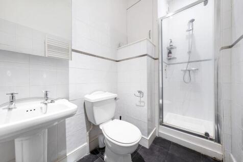 Bathroom.JPG