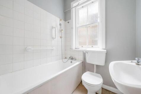Bathroom.JPG