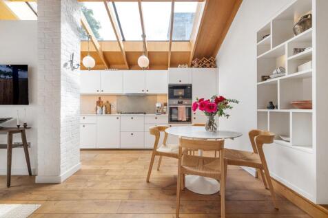 Dining area.JPG