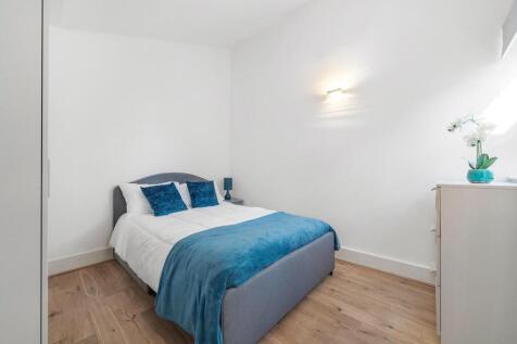 Bedroom 2.JPG