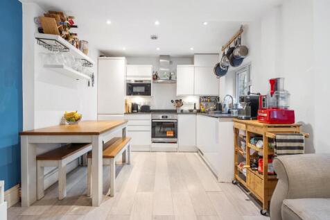 Kitchen.JPG