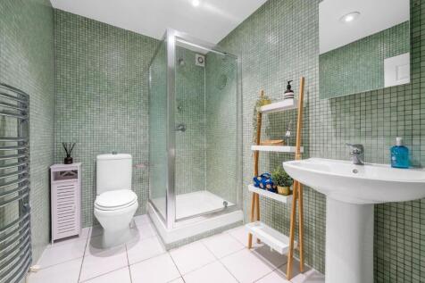Ensuite.JPG