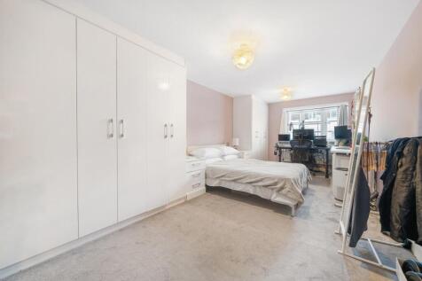Bedroom 2.jpg