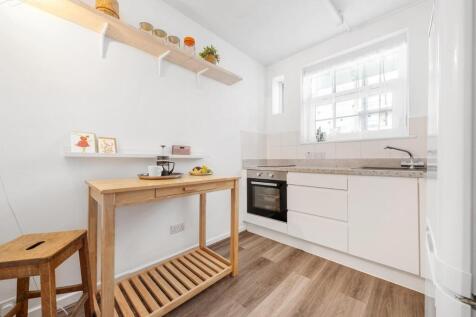 Kitchen.JPG