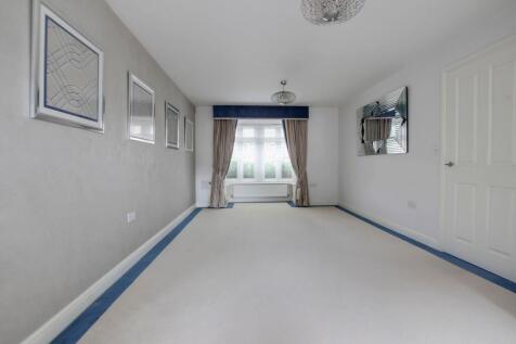 Open Plan Kitchen / Dining / Living Room