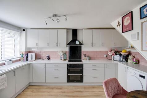 Kitchen / Breakfast Room