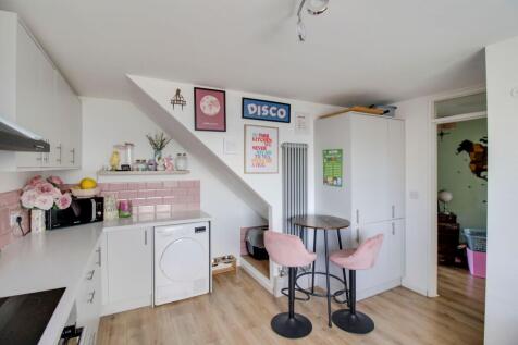 Kitchen / Breakfast Room