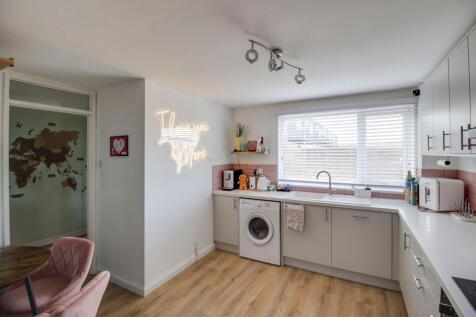 Kitchen / Breakfast Room