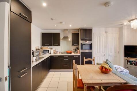 Open Plan Kitchen / Living Room