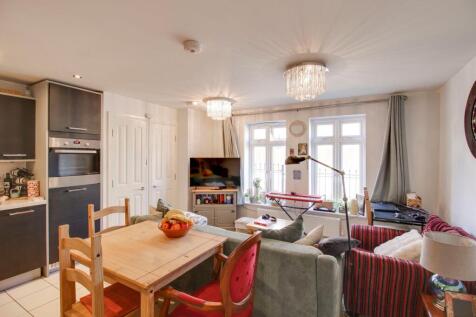 Open Plan Kitchen / Living Room