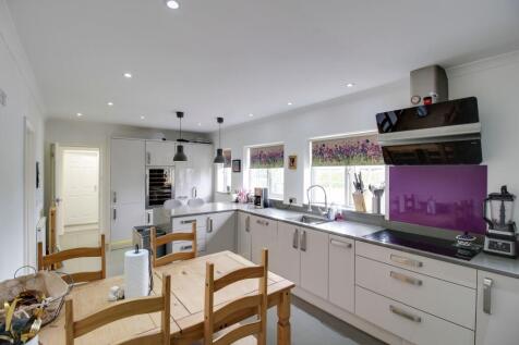 Kitchen / Breakfast Room