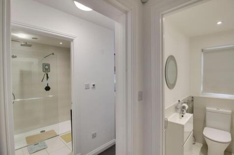 Utility Room with Shower Room