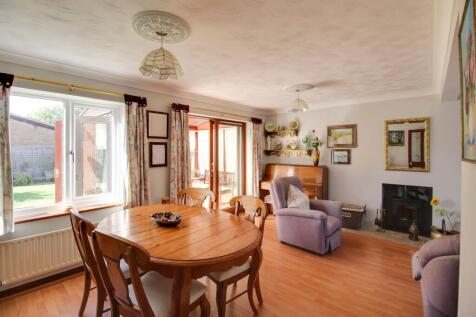 Living / Dining Room