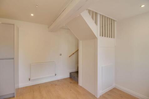 Kitchen / Living Area