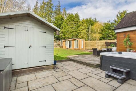 Shed / Patio