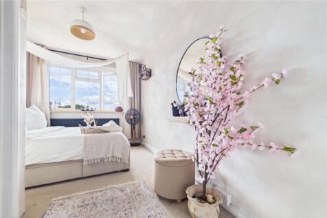 En-Suite Bedroom