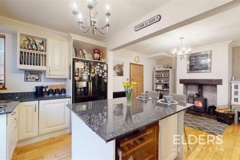 OPEN PLAN DINING