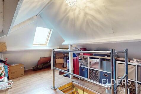 ATTIC ROOM