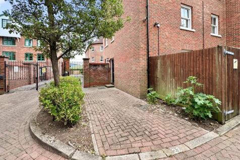 Property Image 12