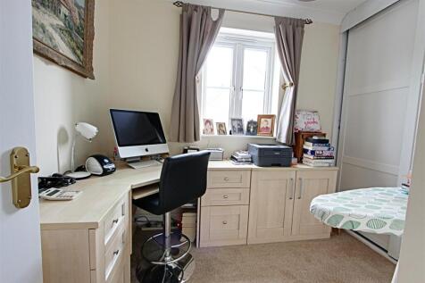 Bedroom 4.jpg