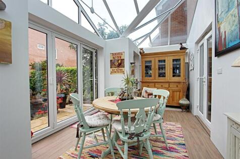 Garden Room 1.jpg