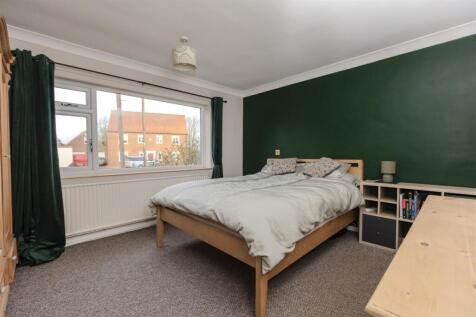 Bedroom1_01_gndFloor.jpg