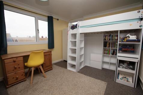 Bedroom3_03.jpg