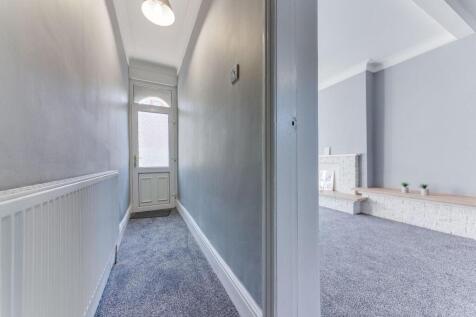 Entrance hall.jpg