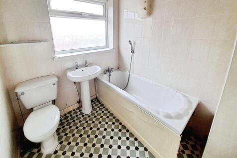 pbox-bathroom-321257.jpg