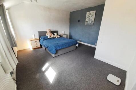 pbox-bedroom-313541.jpg